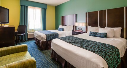 Best Western Plus Carrizo Springs Inn & Suites Room Type - 2 Queen Beds, Communication Assistance, Non-Smoking, Full Breakfast