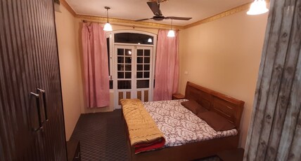Hotel Gulistan Room Type - Luxury Room with Balcony