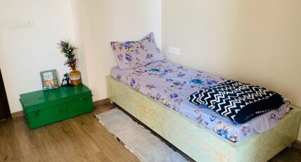 Peaceful and safe stay for a solo female Room Type - 1 bedroom property