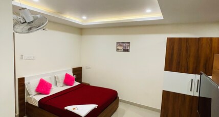 Dreams Residency Room Type - Deluxe Room AC