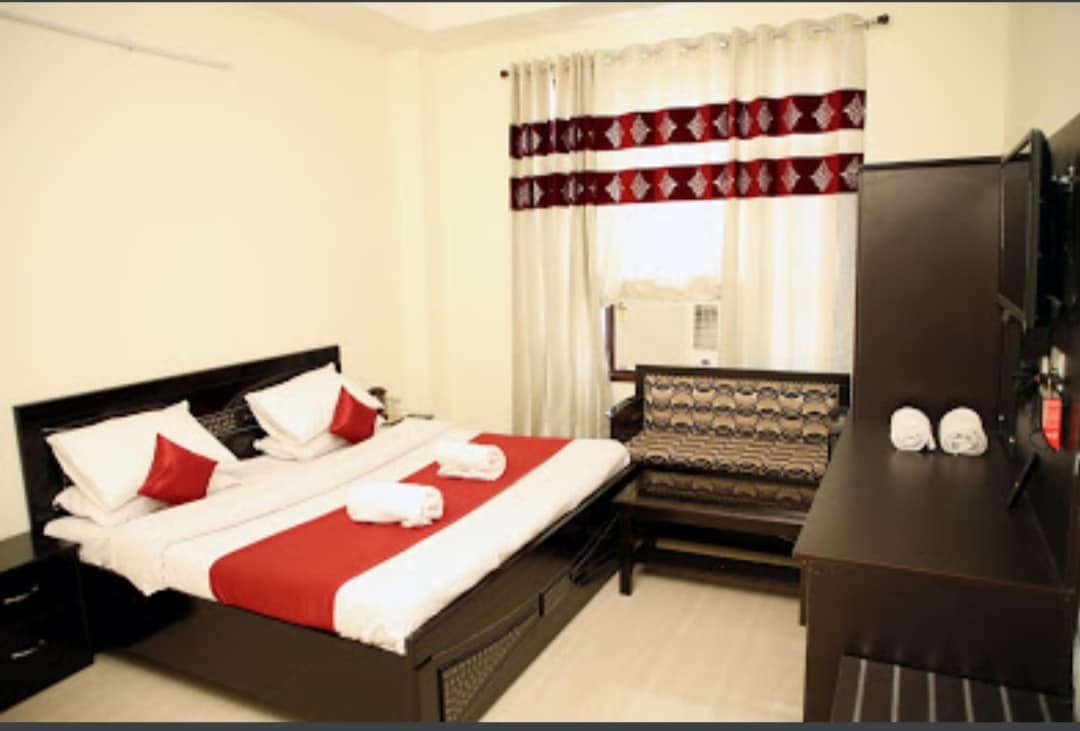 DEV BHOOMI GUEST HOUSE - Tap to explore photos