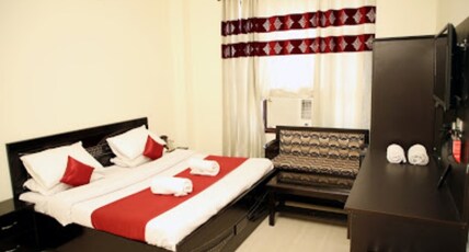 DEV BHOOMI GUEST HOUSE Room Type - Deluxe Double-Bed AC DEV BHOOMI GUEST HOUSE Room Type - Deluxe Double-Bed AC