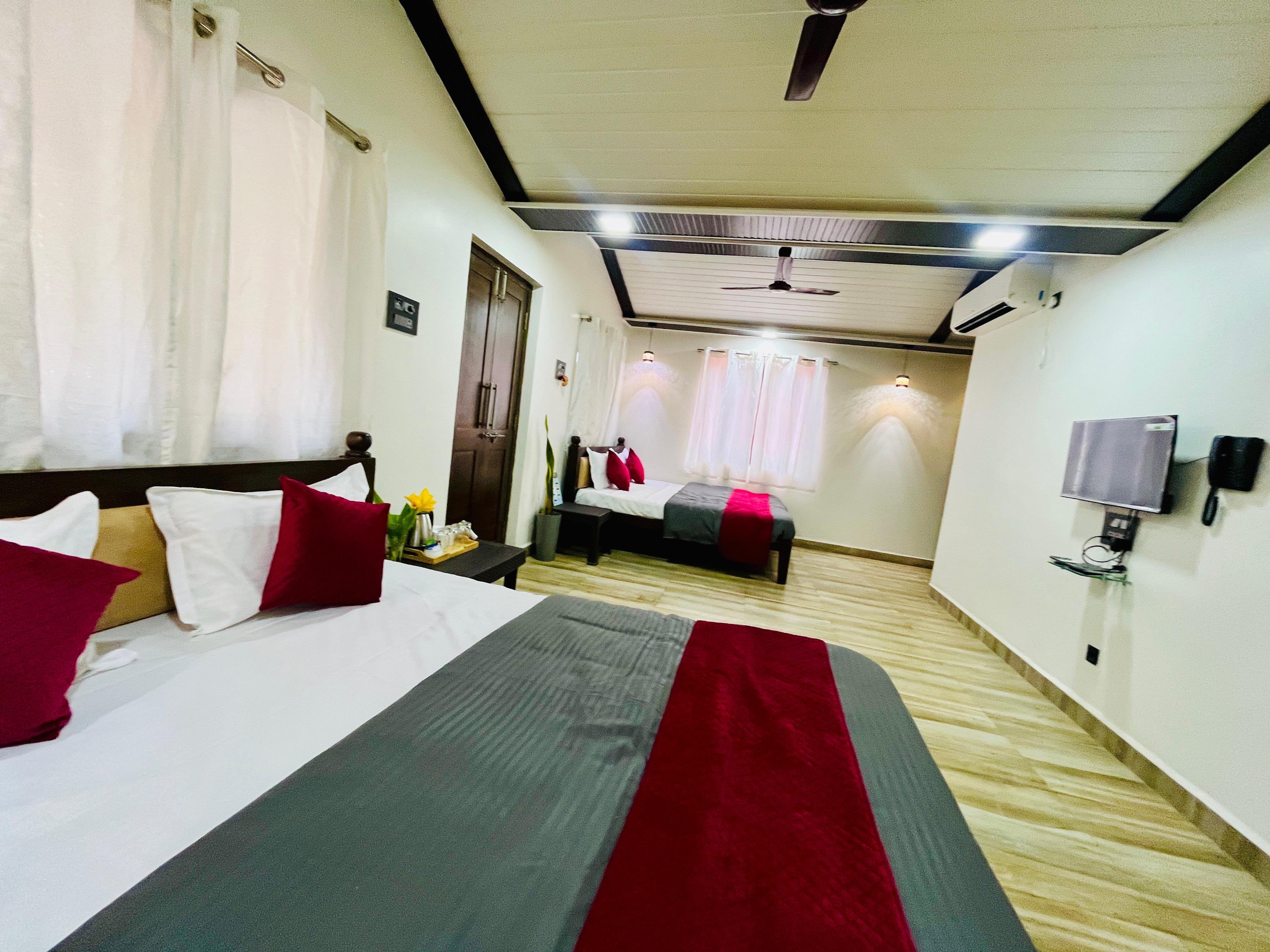 Hotel Parshuram Wada - Tap to explore photos