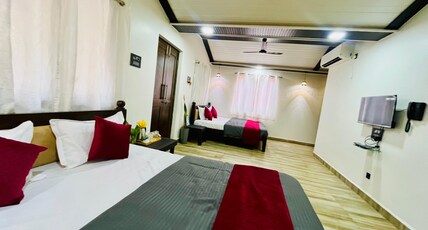 Hotel Parshuram Wada Room Type - FAMILY ROOM (4 PERSON)