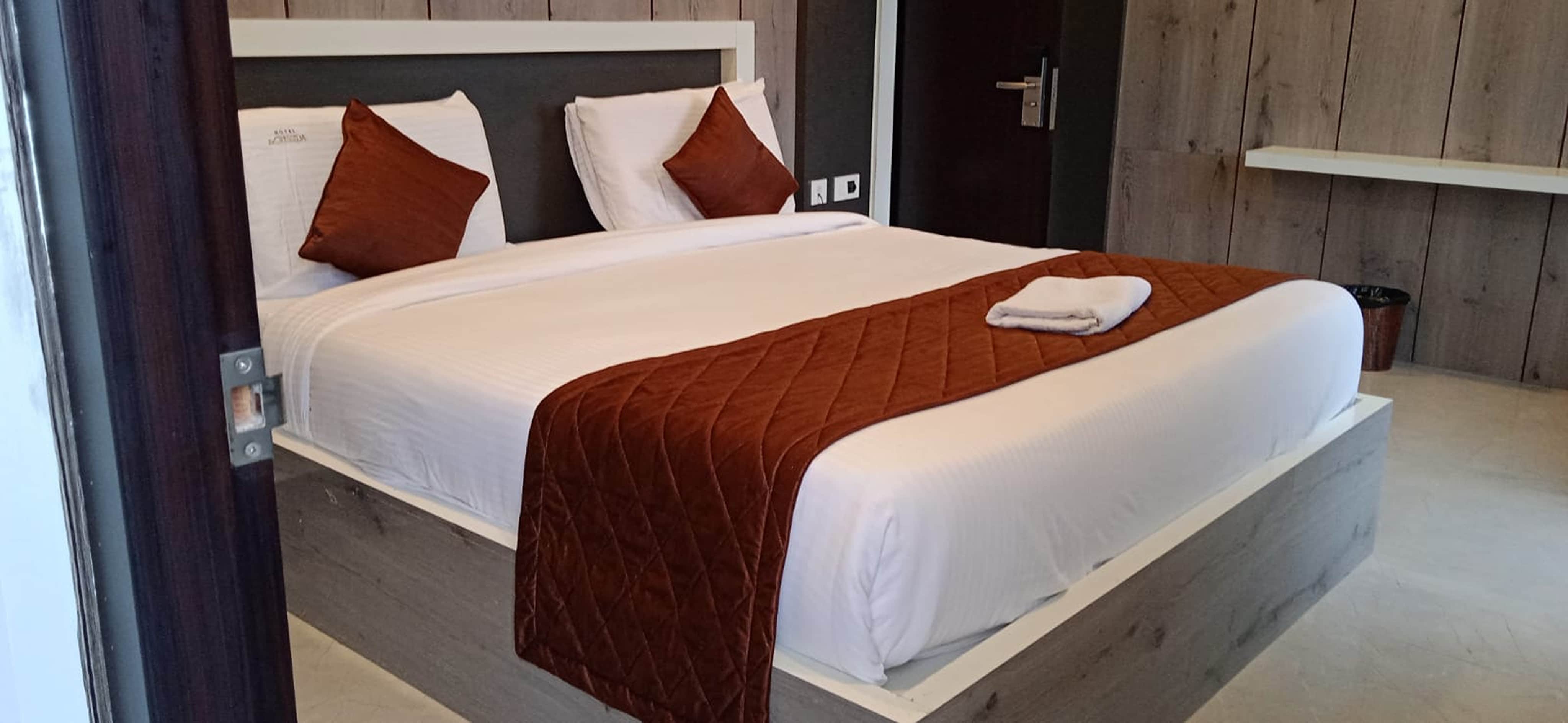 Hotel LeCressida - Tap to explore photos