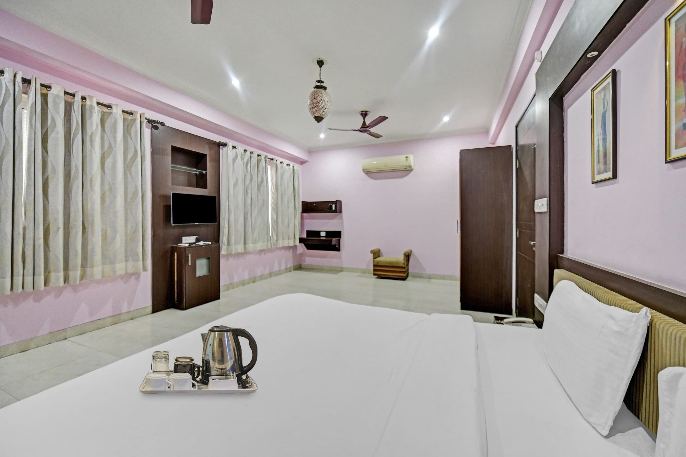 Hotel O Bungalow 16 - Tap to explore photos