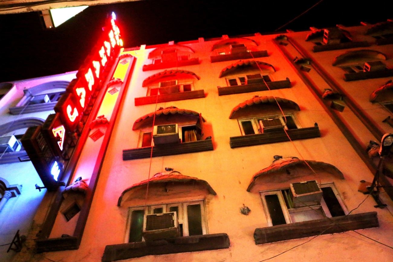 MAHARAJA CONTINENTAL TWO   MINUTES DISTANCE FROM NEW DELHI RAILWAY STATION - Tap to explore photos