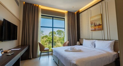 CherryLoft Luxury Resort Room Type - Cherry Executive Suite Room