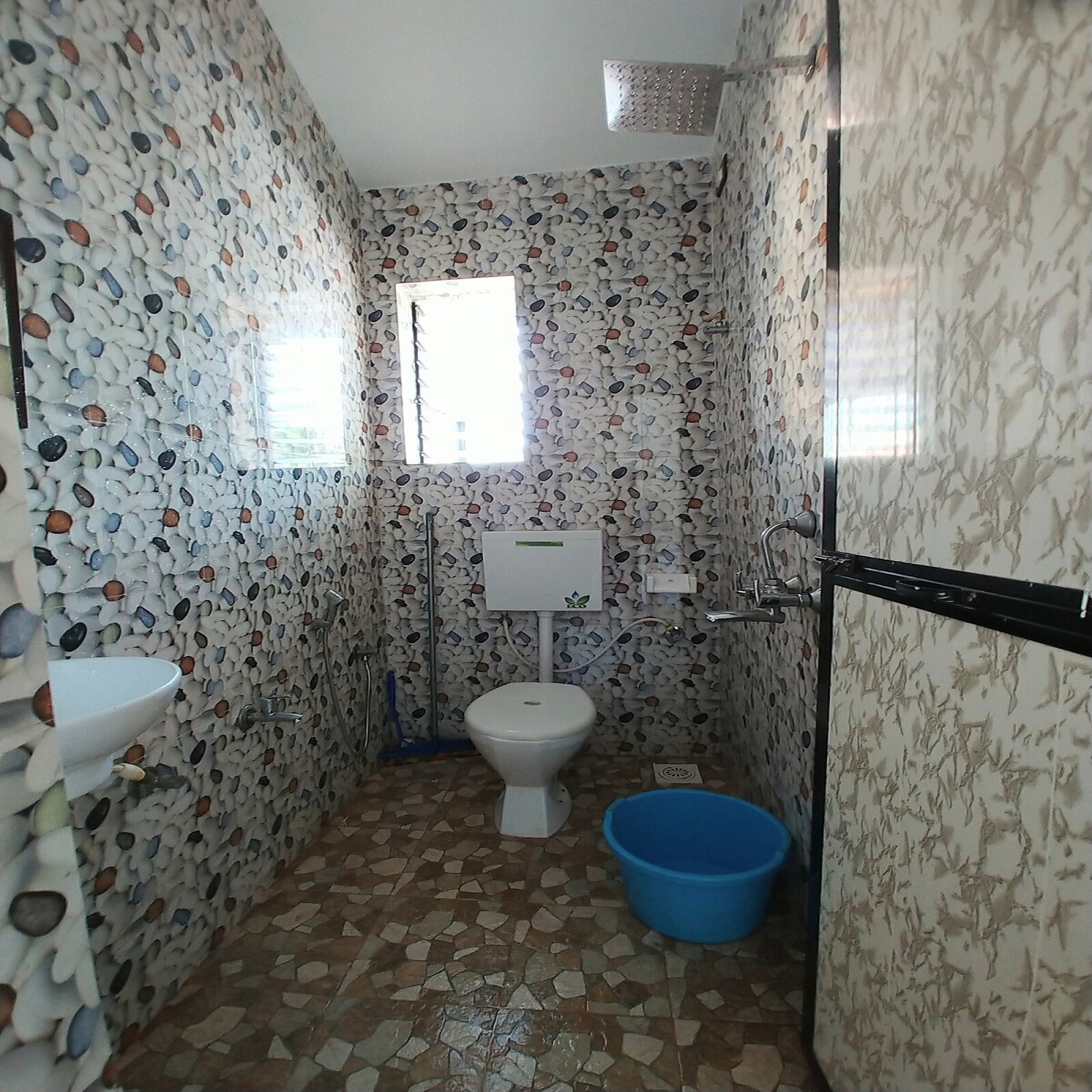 Lorenzo's BeachBoho - Peacock flat 2BHK - Tap to explore photos