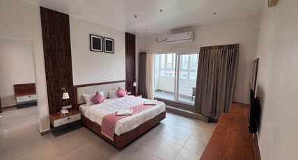 V Stay Room Type - Superior Room with Balcony