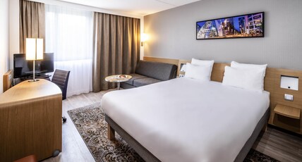 Novotel Rotterdam Schiedam Room Type - Executive room with 3 single beds