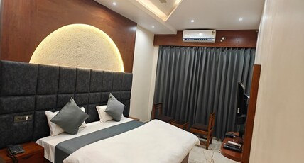 HOTEL GAURAV Room Type - AC Deluxe Room