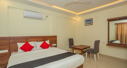 HOTEL SAVI INN UNIT OF WATER ANGELS Room Type - PREMIUM ROOM HOTEL SAVI INN UNIT OF WATER ANGELS Room Type - PREMIUM ROOM