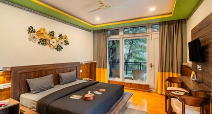 The Hosteller Jibhi Room Type - Deluxe Double Room with Balcony