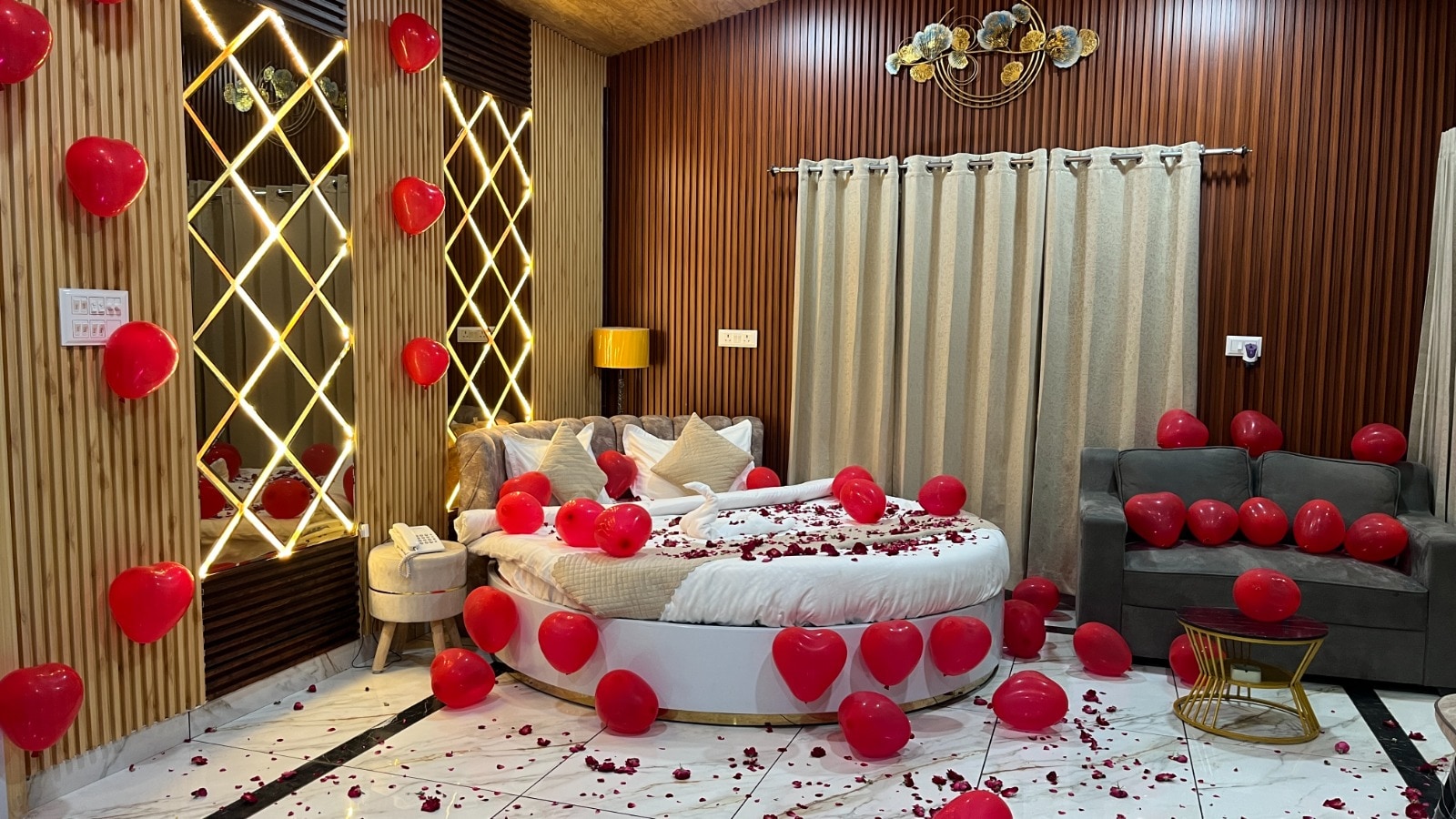 MSK HOTEL AND RESTAURANT - Tap to explore photos