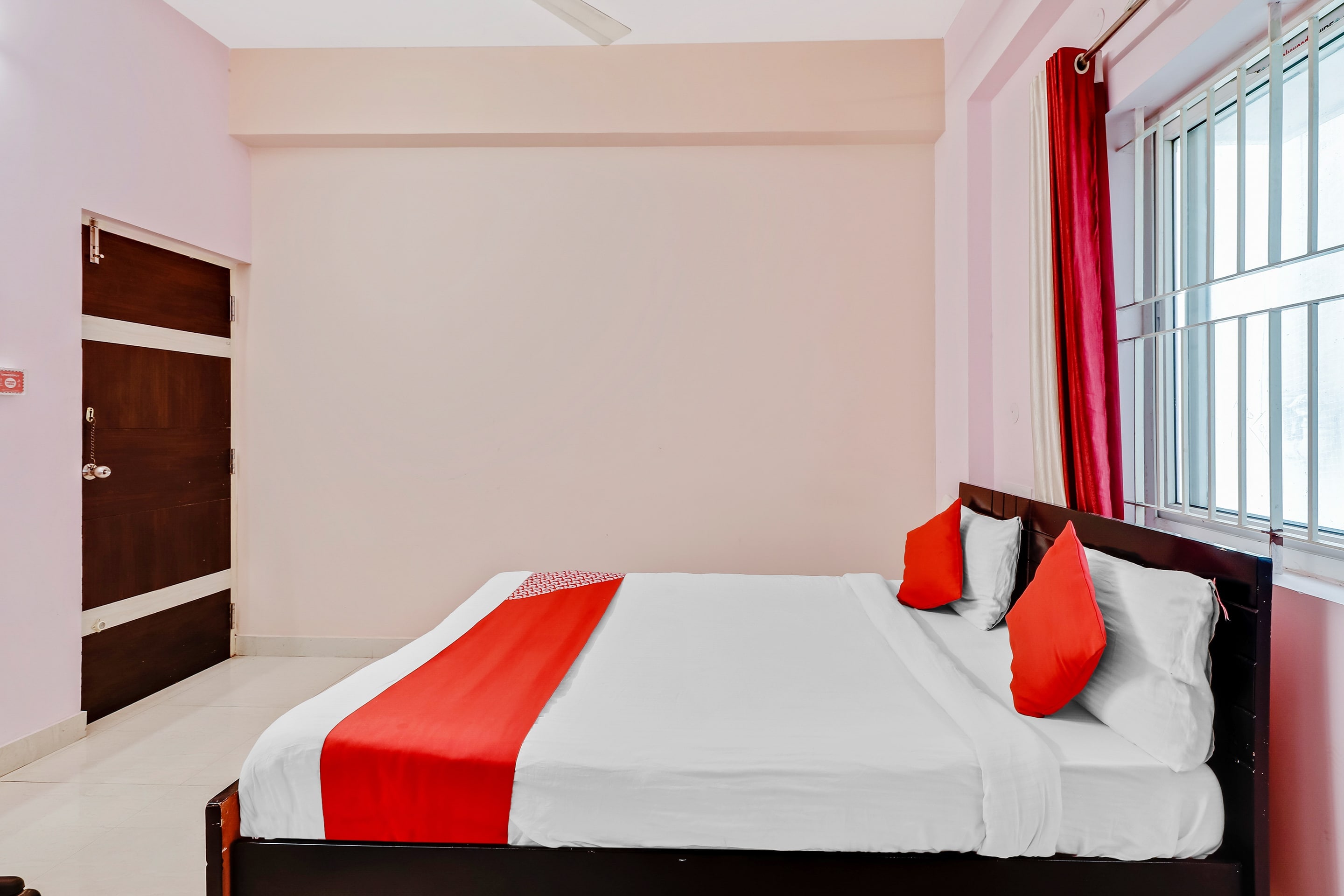 Hotel O Aaira Inn - Tap to explore photos