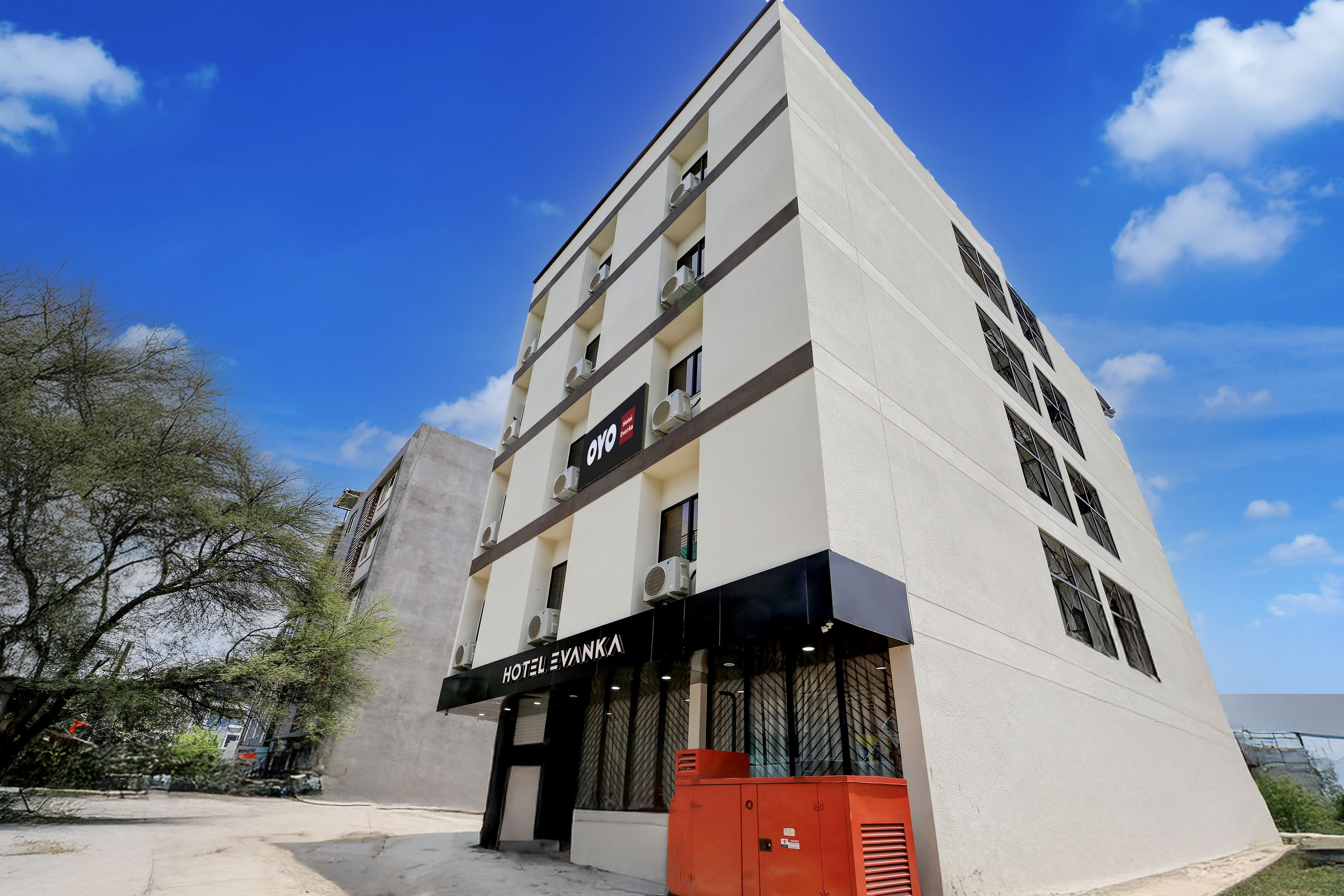 Super Hotel O Evanka - Tap to explore photos