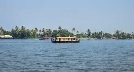 Osprey Luxury Houseboats And Cruises Room Type - Bhadra 1 Bedroom Premium Houseboat