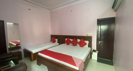 Hotel Aarjee Crescent Room Type - Super Deluxe Triple Bed AC