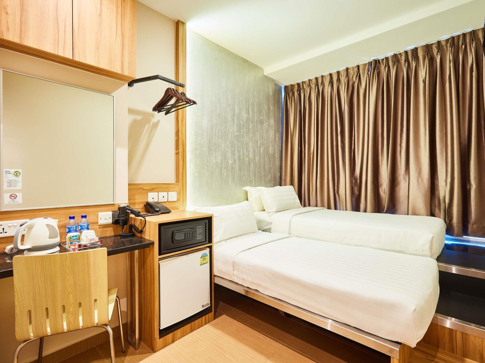 ibis budget Singapore West Coast - Tap to explore photos