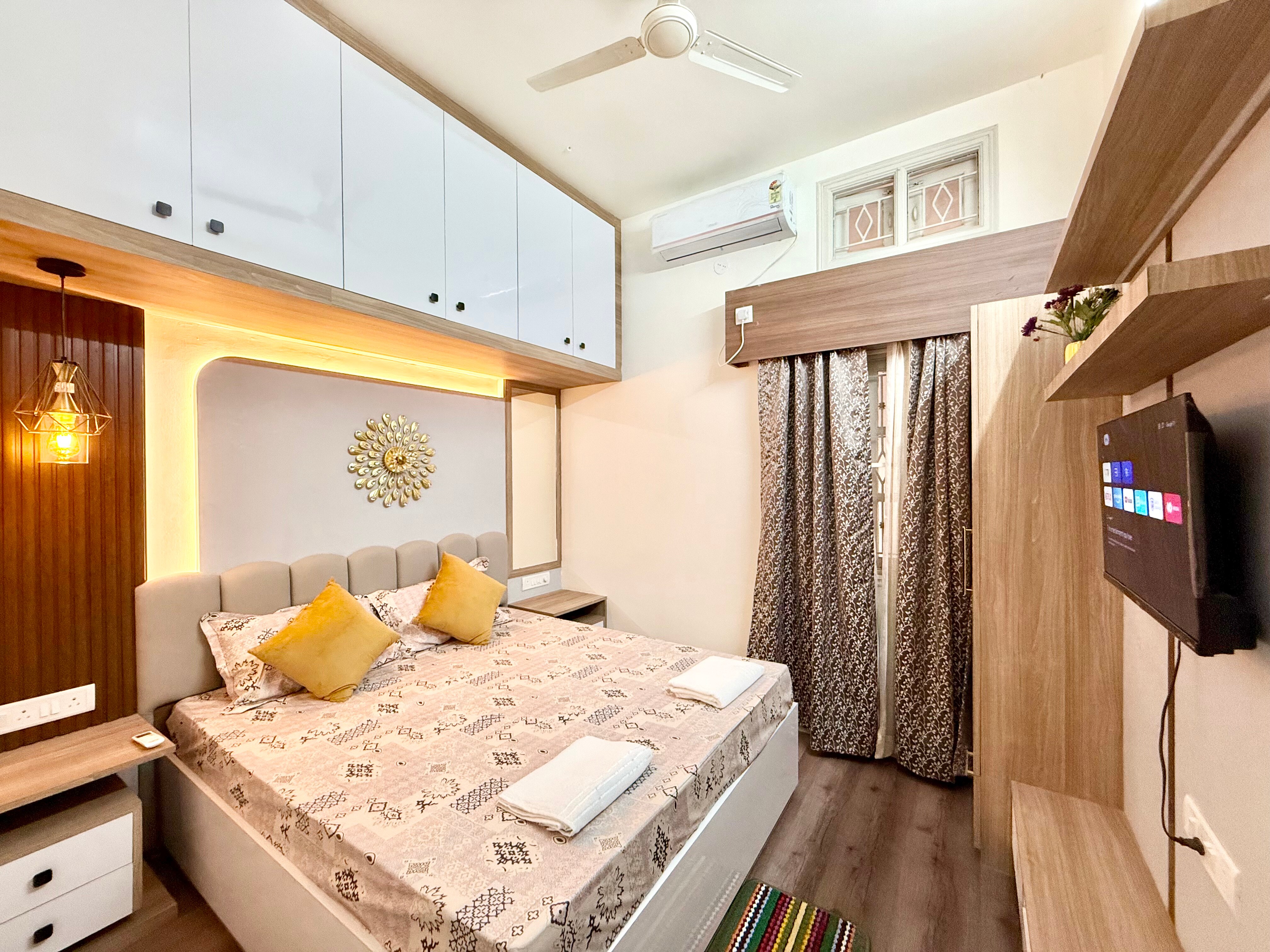 Yepplo Holiday Home - Bangalore - Complimentary Breakfast - Tap to explore photos