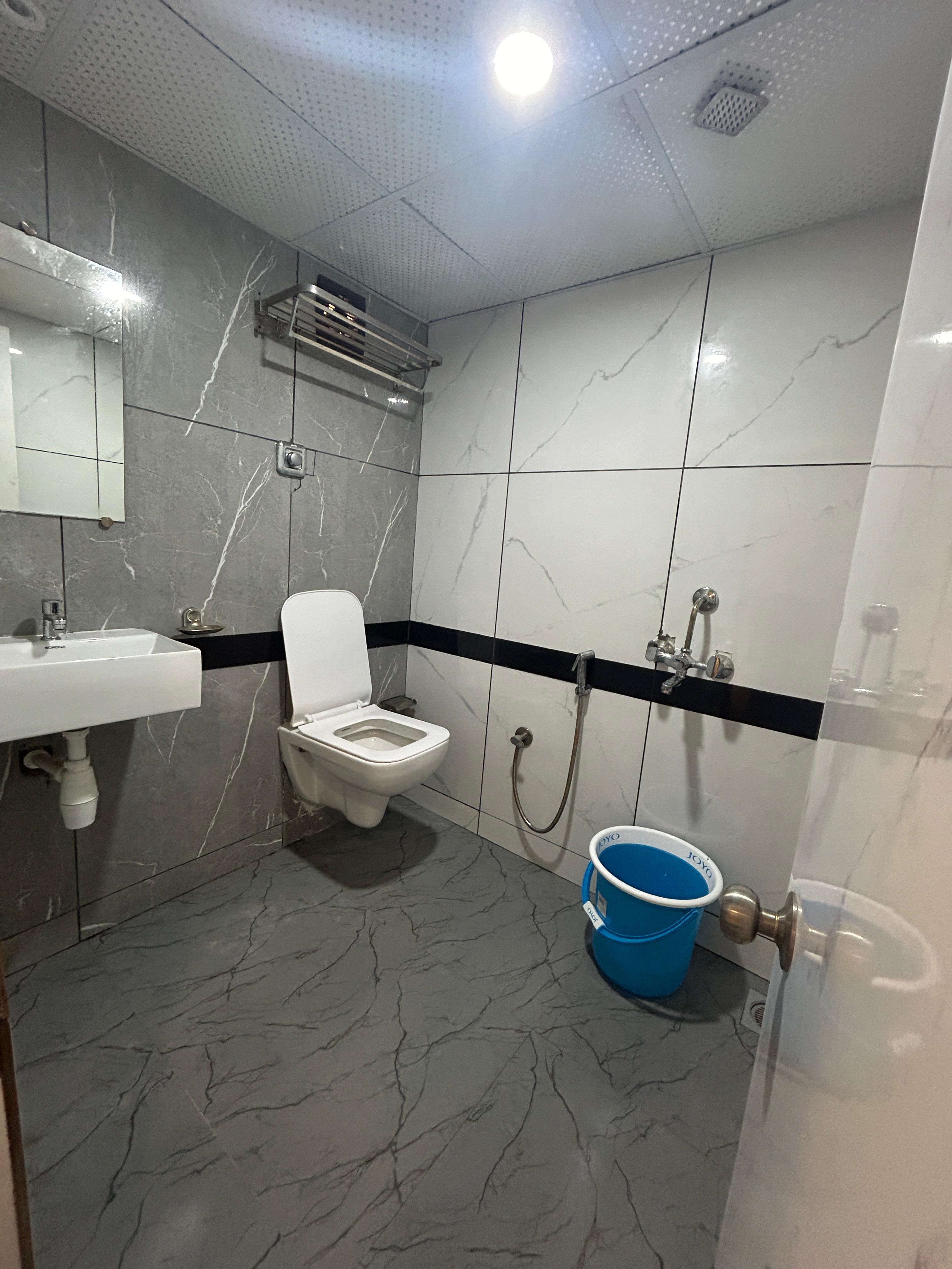 Hotel Rinza Residency - Tap to explore photos