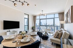 ELIVAAS Curated Chic High-Floor 1BR in The Greens | Skyline Views