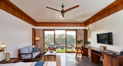 Grape County Eco Resort & Spa, Nashik Room Type - Patio Condos By The Lake with Balcony