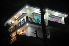 THE HILL HEAVEN HOME STAY