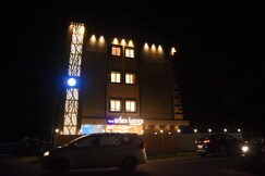 HOTEL URBAN HEAVEN ROOMS  AND RESTAURANT