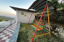 Pahadi Ghar| Mountain-view Rooms