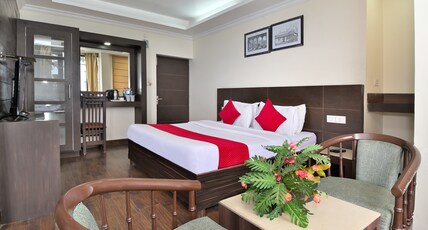 Hotel MGM 1 I Mall Road Room Type - Super Deluxe Room Hotel MGM 1 I Mall Road Room Type - Super Deluxe Room