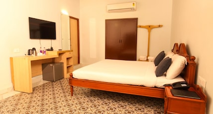Taj Mahal Hotel Abids Room Type - Superior Deluxe Taj Mahal Hotel Abids Room Type - Superior Deluxe