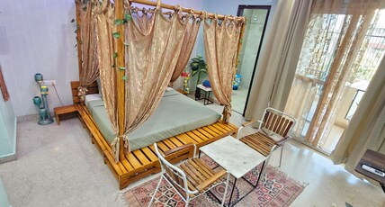 Rukiye Zara Gurgaon Room Type - Turquoise Theme Room with Private Kitchen