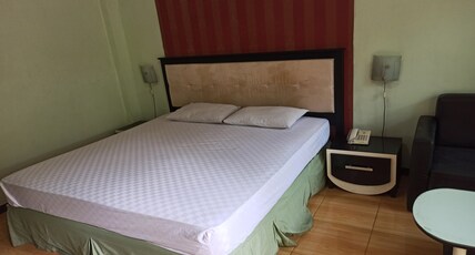 Hotel O Penginapan Al-asharNearWarung Acil Ubai Room Type - Indonesia Standard Double Hotel O Penginapan Al-asharNearWarung Acil Ubai Room Type - Indonesia Standard Double