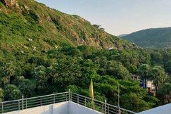 Hotel Rekha International