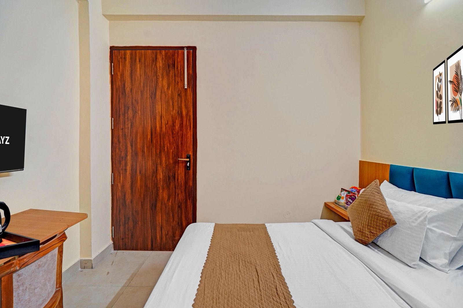 Hotel SnapStayz Sec 121 Noida - Tap to explore photos