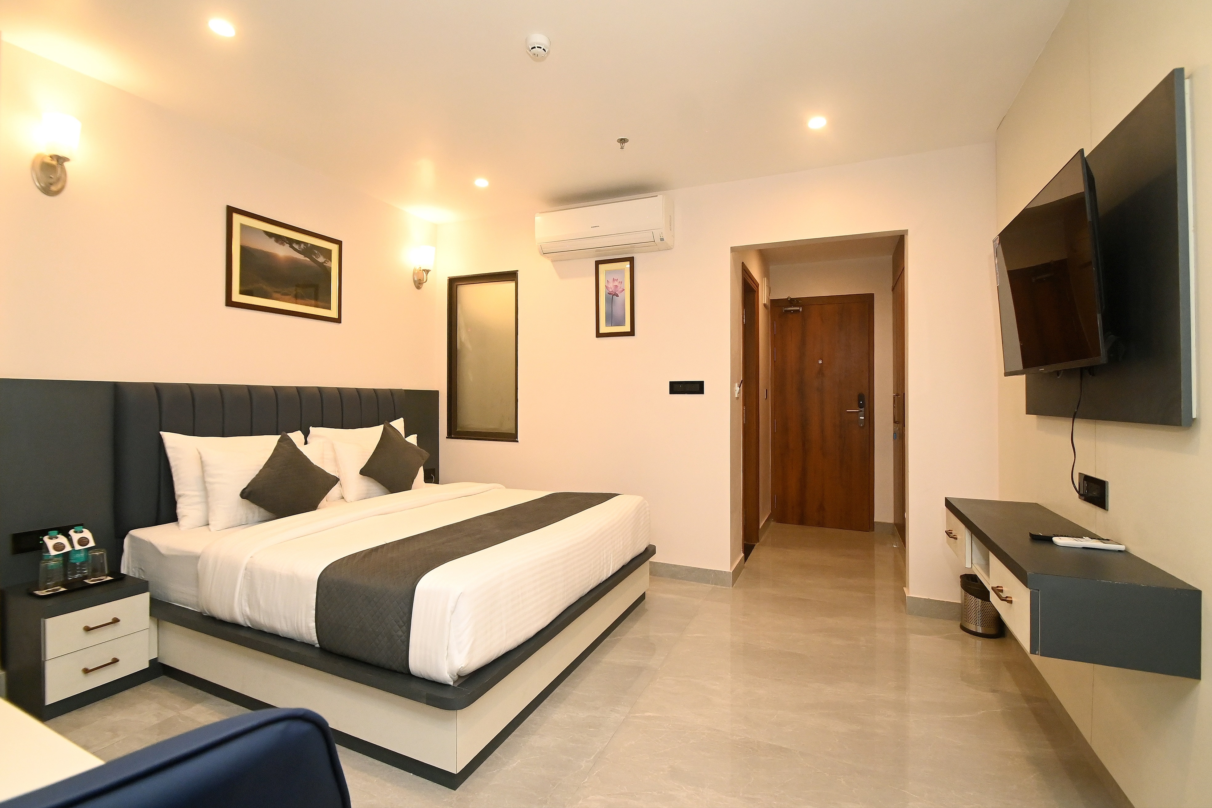 Hotel Yuvraj Prime - Opp. Gandhi Nagar Railway Station - Tap to explore photos