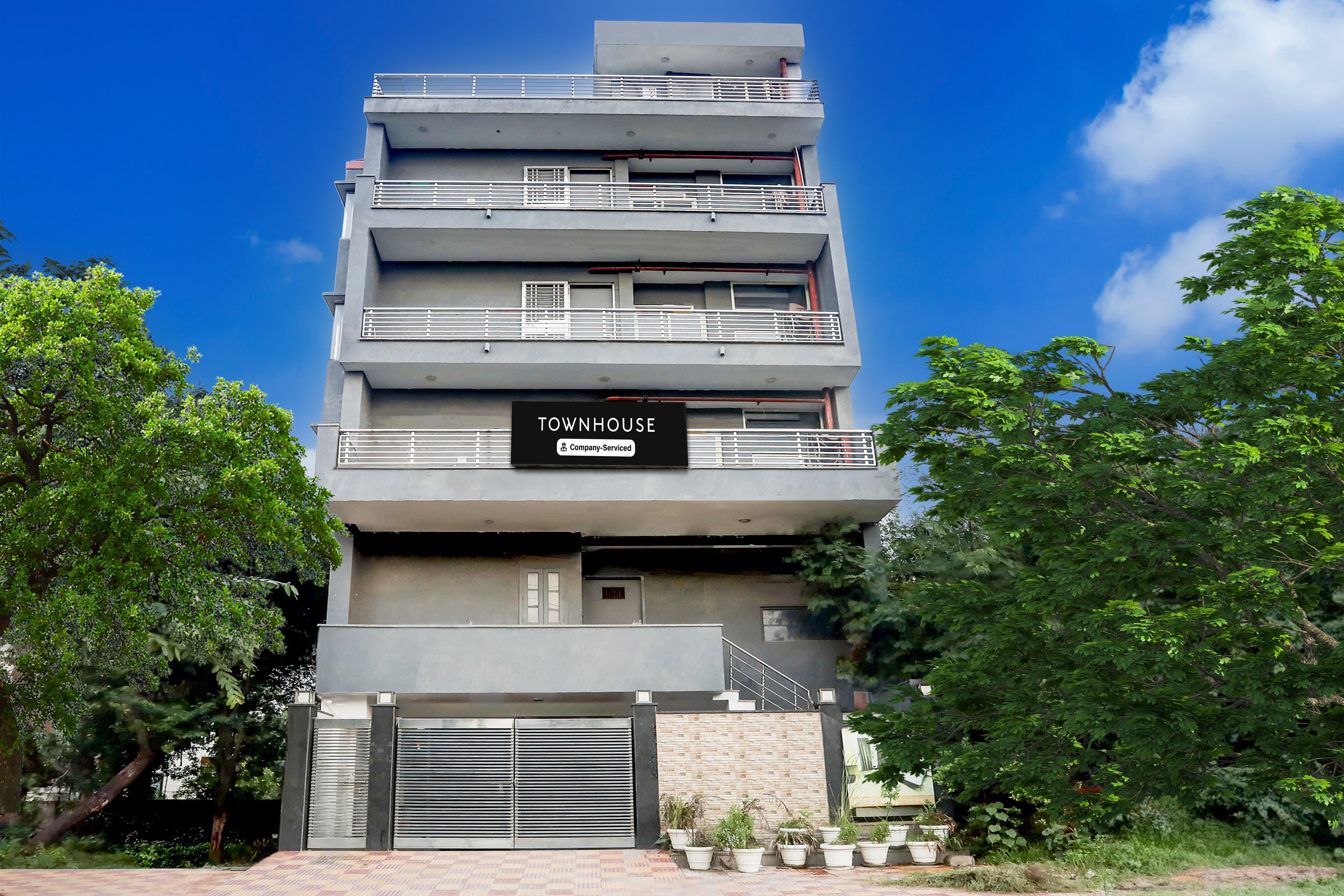 Townhouse Rohini Sector 24 - Tap to explore photos
