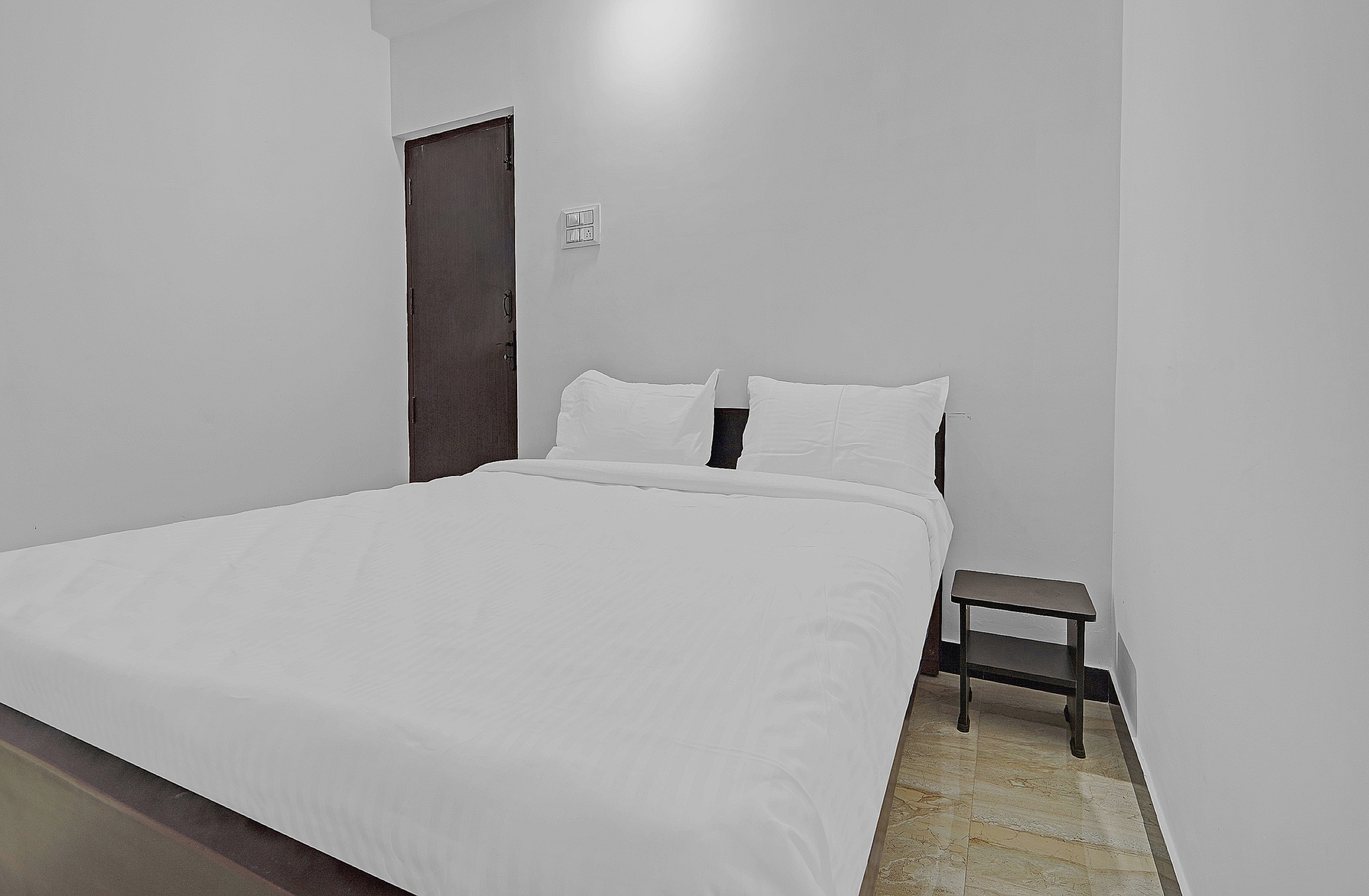 Hotel O ACS Inn - Tap to explore photos