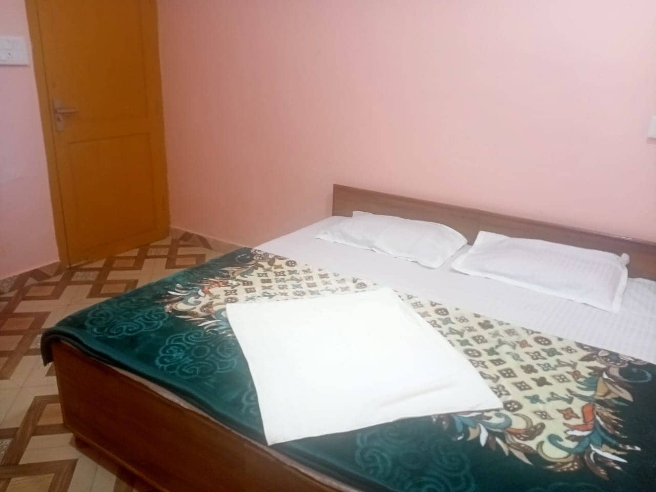 Amar Place Homestay - Tap to explore photos