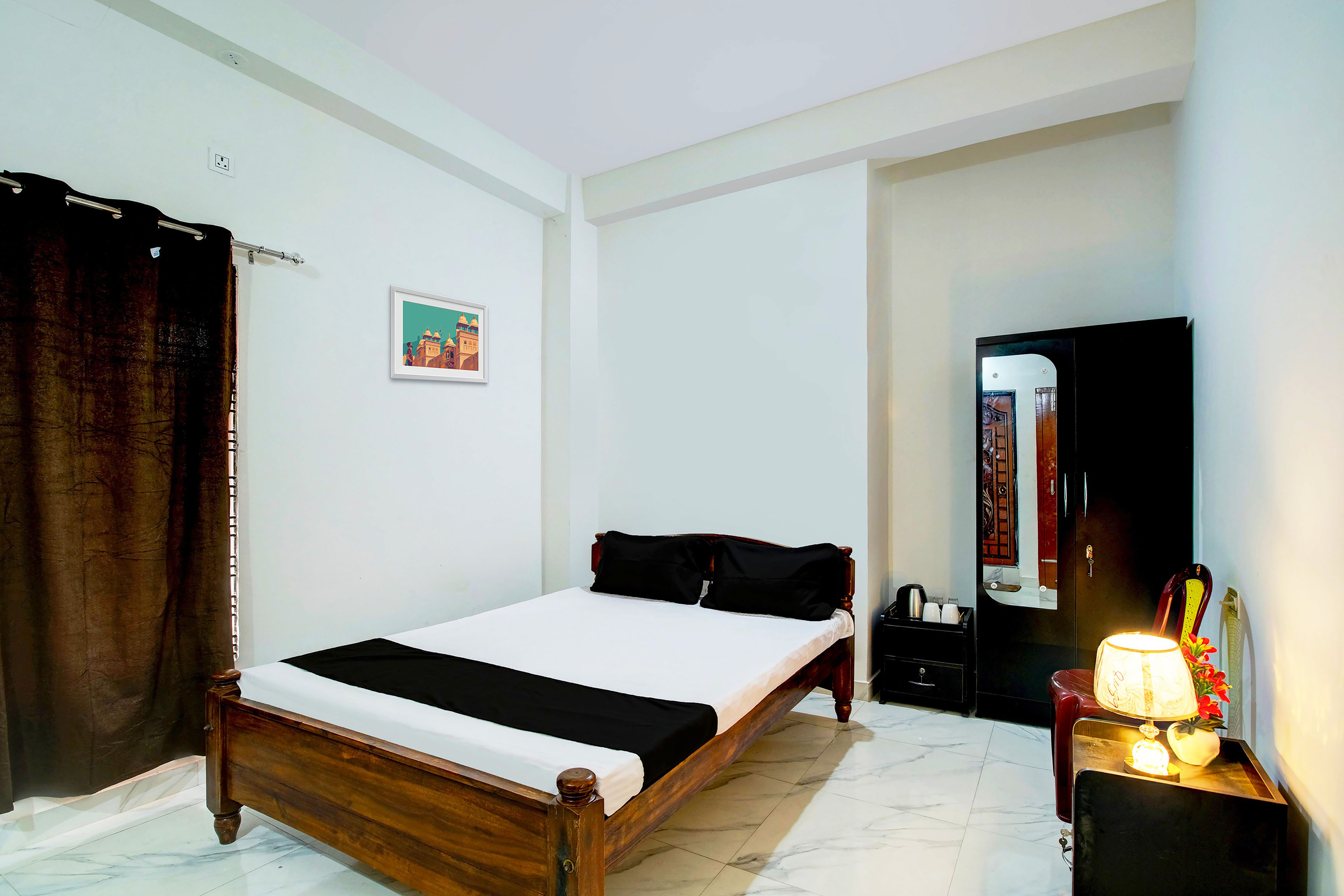 SPOT ON RNK Homestay - Tap to explore photos