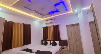 Hotel Aris and Banquet Room Type - Deluxe Room