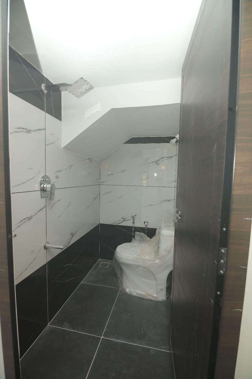 Preethi Appolo Residency 4BHK - Tap to explore photos
