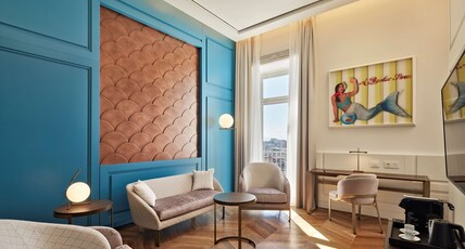 The Britannique Hotel Naples, Curio Collection By Hilton Room Type - MITO CONNECTING SUITE