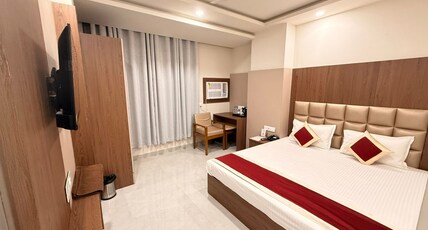 BB Hotel and Banquet Hall Room Type - Premium Deluxe or Twin Bed Room with City View