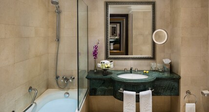 InterContinental PHOENICIA BEIRUT Room Type - 1 Queen Classic