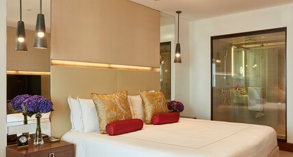 Taj Mahal Tower, Mumbai Room Type - Deluxe Room City View King Bed