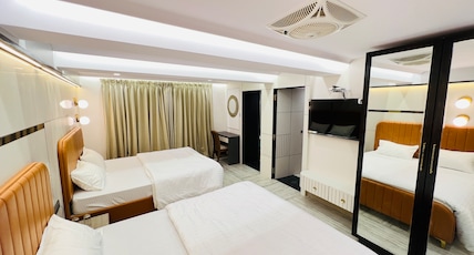 Hotel Mamta Palace - 500 Meters from Nakki Lake Mount Abu Room Type - Luxury Family Six Bed AC Room ( For Families only ) Hotel Mamta Palace - 500 Meters from Nakki Lake Mount Abu Room Type - Luxury Family Six Bed AC Room ( For Families only )