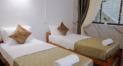 Scarlet's Inn kochi Room Type - Standard Double or Twin Room